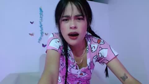 Snapshot of summerpurple chatting on February 14, 9:39 am SUMMER online show from February 14, 9:39 am