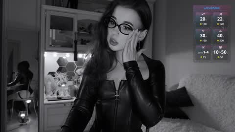 Miss Nelly online show from February 1, 1:23 am