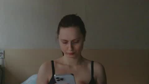 Snapshot of sun_sparkle chatting on May 7, 6:13 pm Olivia online show from May 7, 6:13 pm