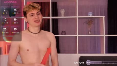 Snapshot of sunburn_boy chatting on December 10, 5:55 pm Emilio online show from December 10, 5:55 pm