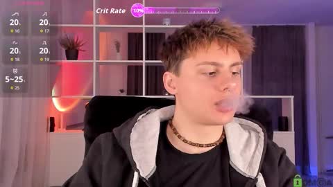 Snapshot of sunburn_boy chatting on March 22, 7:28 pm Emilio online show from March 22, 7:28 pm
