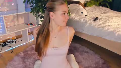 Snapshot of sunday_morn1ng chatting on June 18, 9:14 am Jenny online show from June 18, 9:14 am