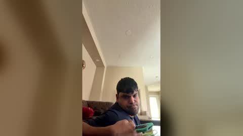 Sundoog online show from May 3, 6:47 pm