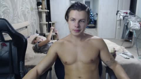 Snapshot of sunny1girl chatting on December 25, 1:30 pm Alice and Sergey online show from December 25, 1:30 pm