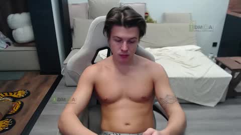 Alice and Sergey online show from December 4, 8:34 am