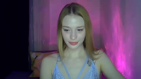 Snapshot of sunny__fox chatting on March 6, 10:36 pm sunny__fox online show from March 6, 10:36 pm