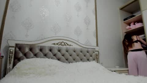 Vanessa online show from April 3, 5:05 am