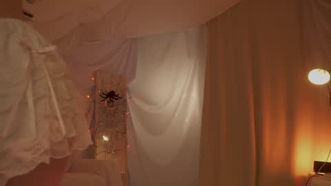 Maria online show from November 18, 8:57 pm