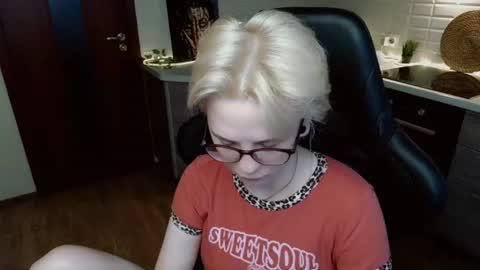 sunny mood online show from June 15, 7:54 am