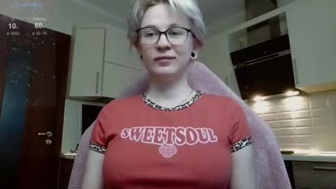 sunny mood online show from July 17, 7:04 am