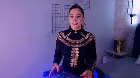 Snapshot of sunny_river chatting on March 27, 12:49 pm Sunny River online show from March 27, 12:49 pm