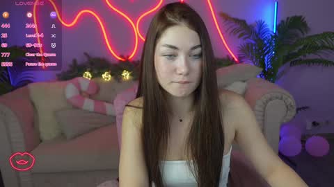 S U N N Y online show from December 19, 11:14 pm