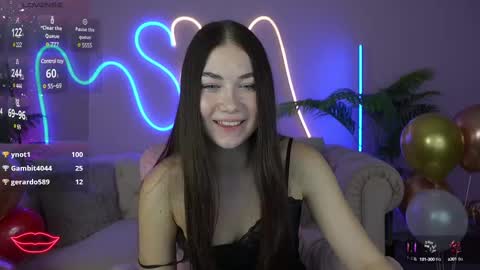 S U N N Y online show from February 14, 6:29 pm