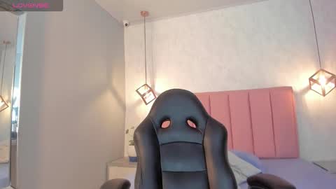  S U N N Y online show from November 5, 12:27 pm