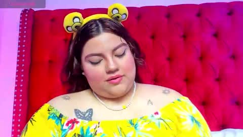 Snapshot of sunnyhoney_ chatting on March 9, 12:42 pm Sunny online show from March 9, 12:42 pm