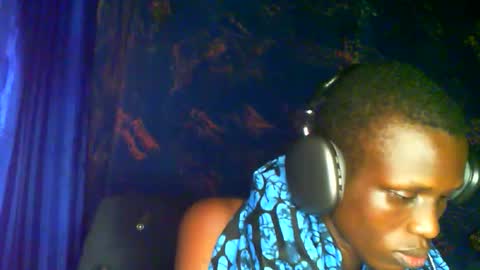 Sunnyblack2 online show from May 4, 9:22 pm