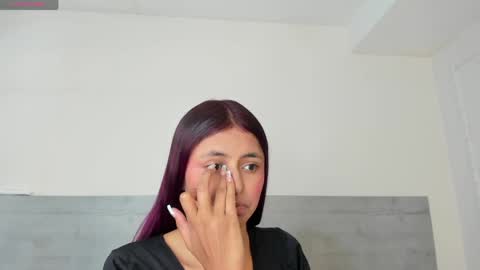 sunnywhitee online show from May 2, 7:19 pm