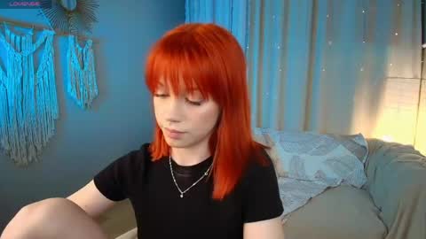 Snapshot of sunrisee_ chatting on April 19, 7:27 pm sunrisee_ online show from April 19, 7:27 pm