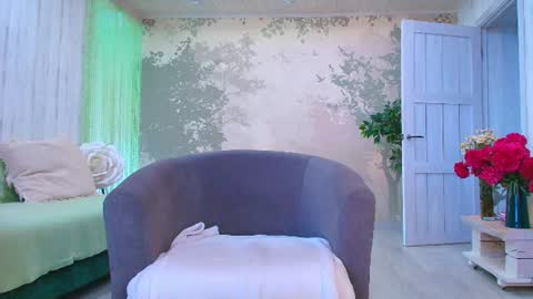 Snapshot of sunshine13_ chatting on June 15, 4:04 am Eva online show from June 15, 4:04 am