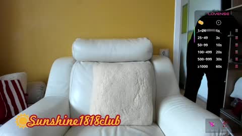 Snapshot of sunshine1818club chatting on April 8, 5:40 am Angela Sunshine1818club online show from April 8, 5:40 am