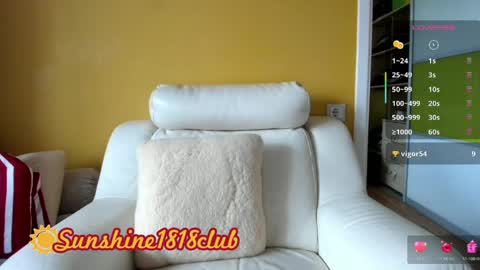 Snapshot of sunshine1818club chatting on May 17, 5:05 am Angela Sunshine1818club online show from May 17, 5:05 am