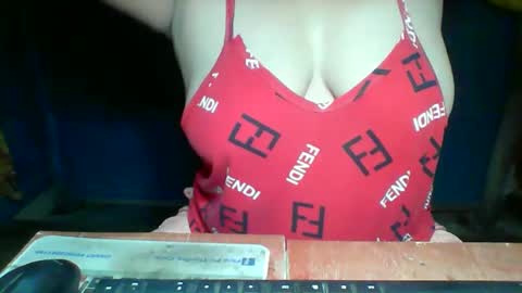 sunshine_789 online show from May 11, 5:43 pm