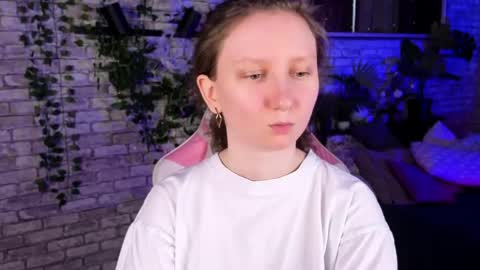 Alice online show from May 19, 1:39 pm