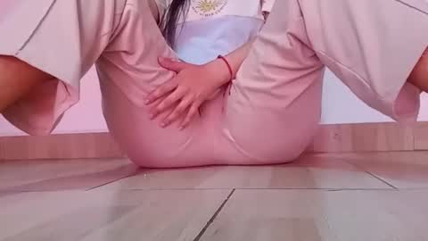 Annie online show from October 20, 4:18 pm