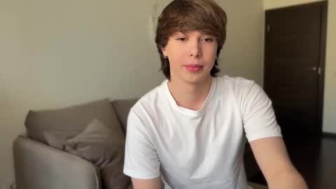 Snapshot of sunshinealex chatting on March 14, 2:11 pm sunshinealex online show from March 14, 2:11 pm