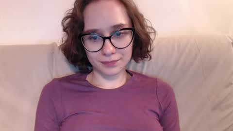 Snapshot of sunshinehella chatting on April 15, 7:58 pm Hella online show from April 15, 7:58 pm