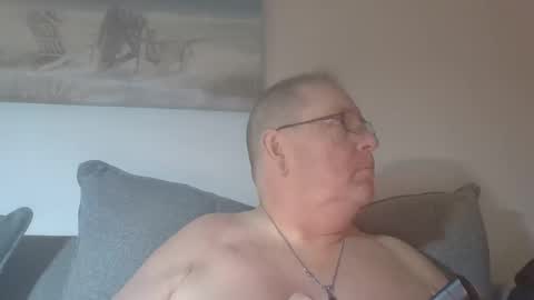 Sunspotbaby online show from November 7, 5:18 am