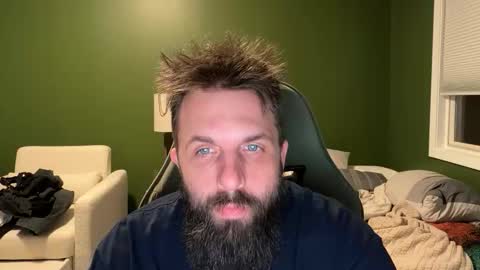 Snapshot of supbroitsmatt chatting on December 19, 11:01 pm Matt online show from December 19, 11:01 pm