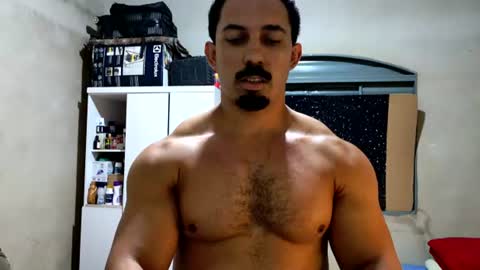 Snapshot of superbigmr chatting on July 7, 5:21 am james online show from July 7, 5:21 am