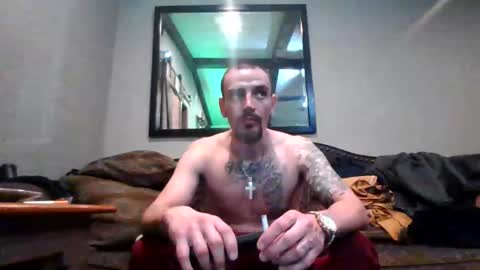 Snapshot of superd512 chatting on December 4, 2:26 pm Guero Cash online show from December 4, 2:26 pm