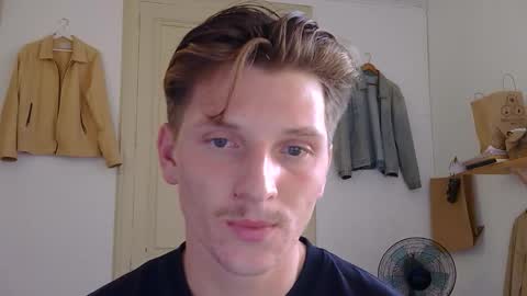 Snapshot of superhardxxxx chatting on October 21, 11:00 am Ctrl My Body online show from October 21, 11:00 am