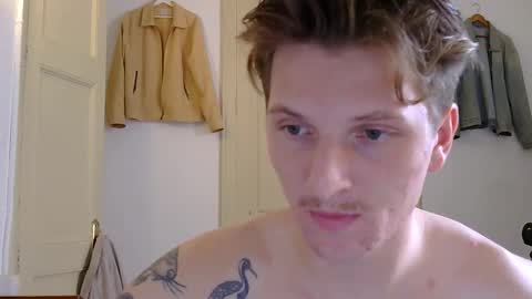 Snapshot of superhardxxxx chatting on October 29, 12:40 pm Ctrl My Body online show from October 29, 12:40 pm