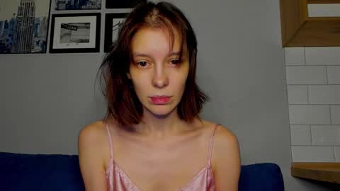 Una online show from November 8, 8:51 pm