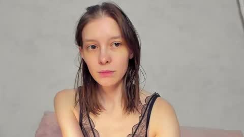 Una online show from May 26, 8:38 pm