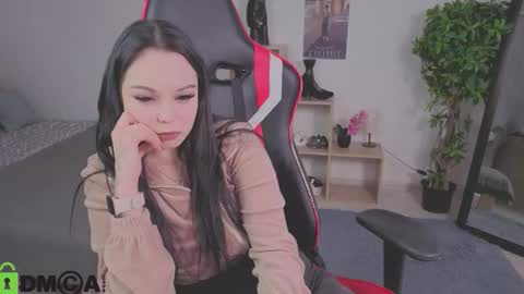 Nina online show from February 5, 9:52 pm