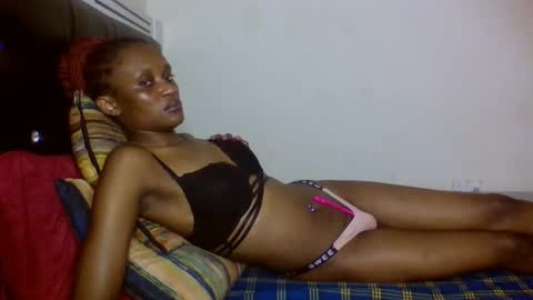 Snapshot of supersexxy_chyna chatting on March 15, 2:28 am supersexxy_chyna online show from March 15, 2:28 am