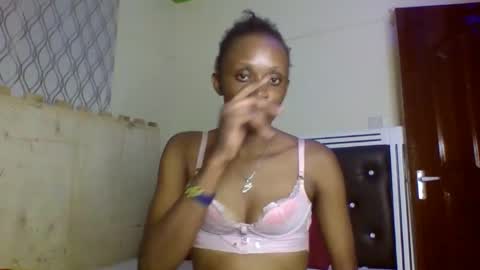 Snapshot of supersexxy_chyna chatting on March 29, 5:24 pm supersexxy_chyna online show from March 29, 5:24 pm