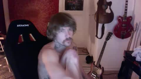 Snapshot of supersnajdarn chatting on January 1, 11:07 pm supersnajdarn online show from January 1, 11:07 pm