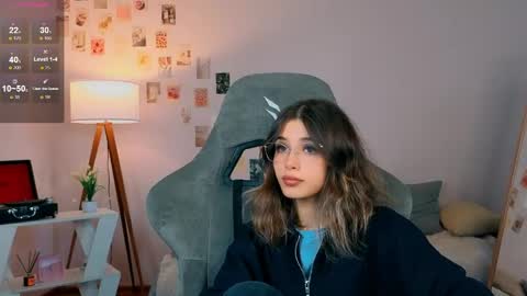 Sara online show from May 12, 12:35 pm