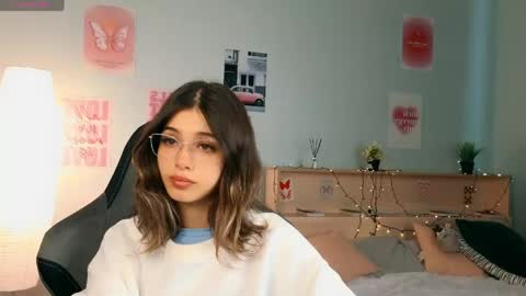 Sara online show from May 16, 1:10 pm
