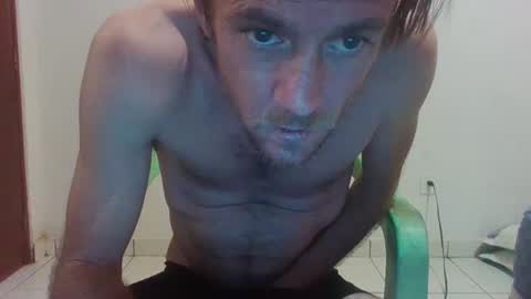 Snapshot of surfsup34 chatting on December 9, 12:01 am surfsup34 online show from December 9, 12:01 am