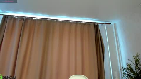 Annie online show from May 2, 1:10 am