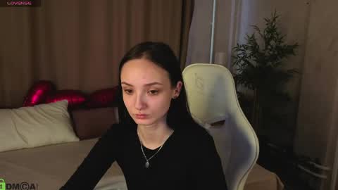 Annie online show from May 6, 1:36 am