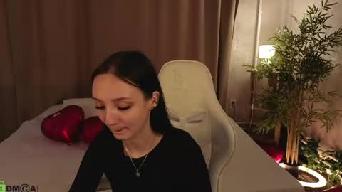 Annie online show from May 13, 1:36 am