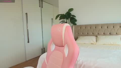 Susan online show from February 12, 11:27 am