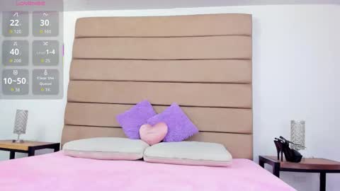 Snapshot of susan_elliot chatting on September 26, 8:46 pm Susan online show from September 26, 8:46 pm